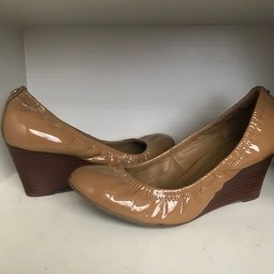 Nude Tory Burch Wedges
